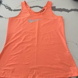 Athletic tank top